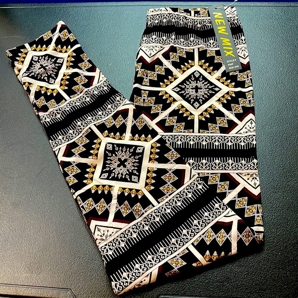 ONE SIZE NEW MIX LEGGINGS. BLACK BURGUNDY GOLD AND WHITE DESIGNER STRETCH